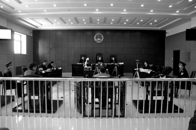 伊春空难机长被追刑责 飞行员首涉重大飞行事故罪被诉