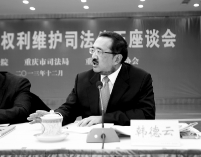 人大代表：把律师服务纳入诉讼服务中心建设