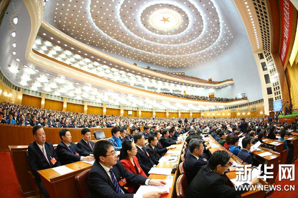 全国人大通过七个决议、决定草案