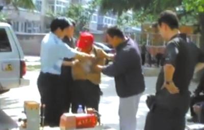 出纳枪杀领导逃亡17年归案 最高法未核准死刑